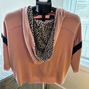 Ink, Love and Peace
Women’s Boxy color block hoodie with removable hood